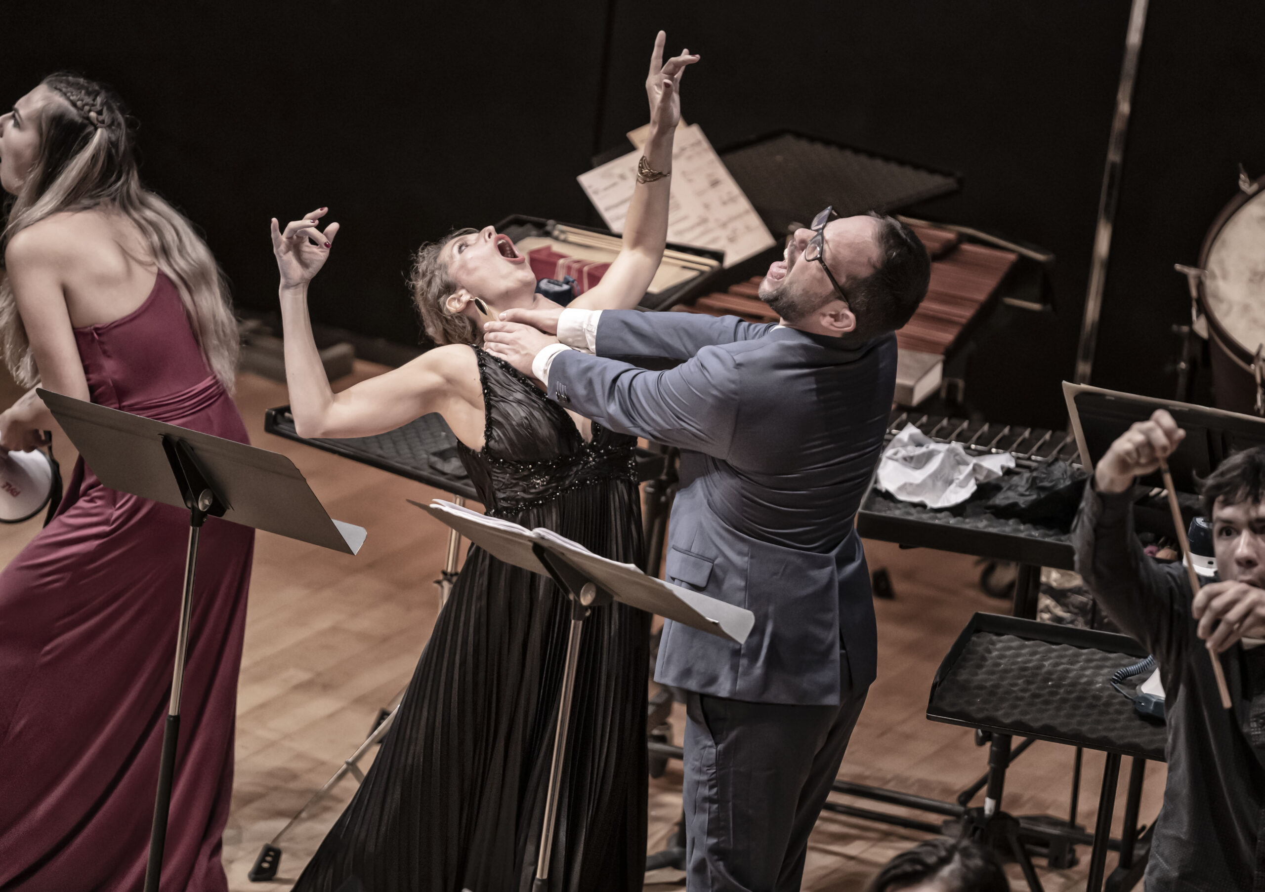 Ensemble Maja Baryton étranglant Mezzo Bagarre De Chanteurs Ligeti Aventures Et Nouvelles Aventures Ensemble Maja